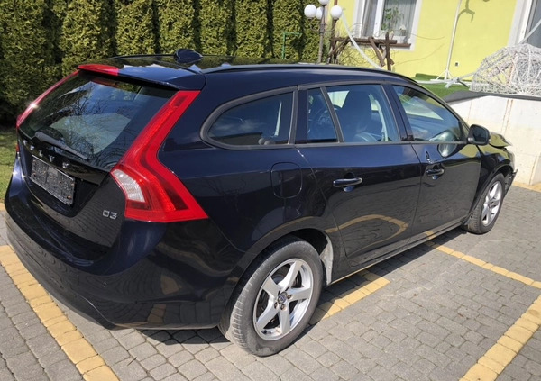 Volvo V60 cena 19900 przebieg: 197800, rok produkcji 2017 z Iłża małe 154